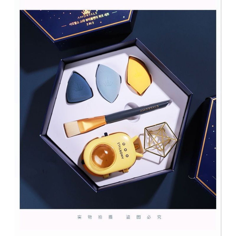 AMORTALS Minions Space Pod Beauty Sponge Set – 3 Pieces