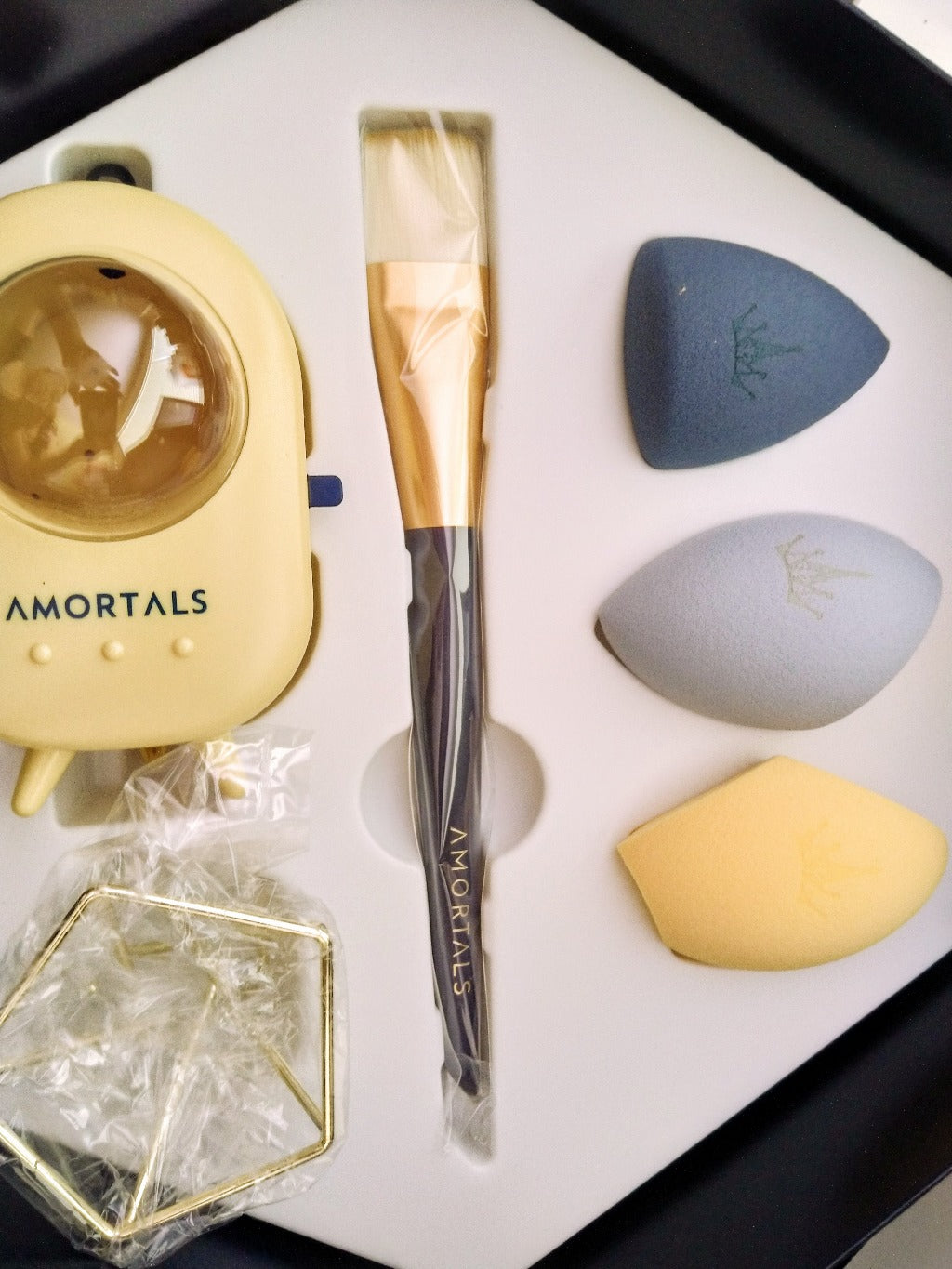 AMORTALS Minions Space Pod Beauty Sponge Set 3pcs